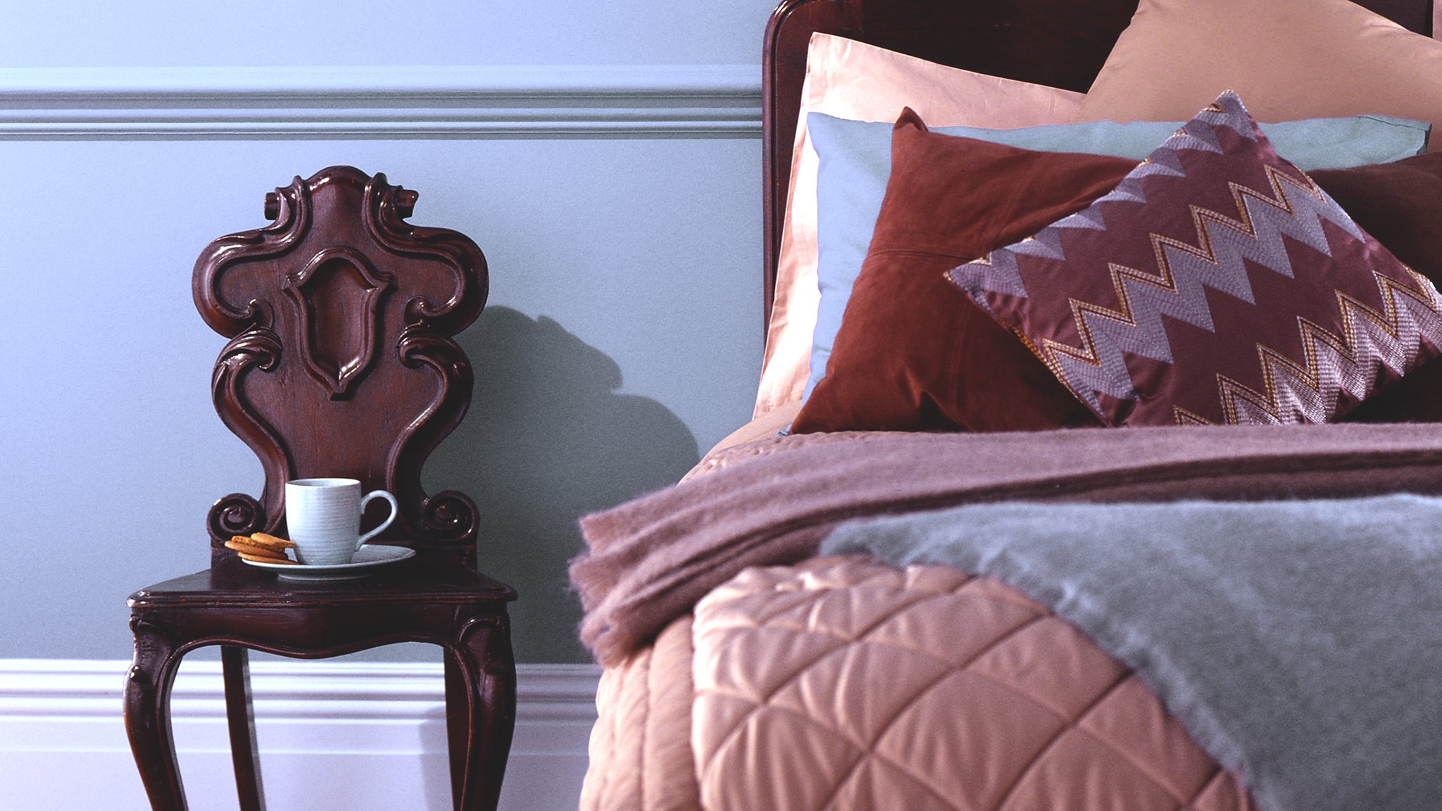 Kingfisher Blue Dulux